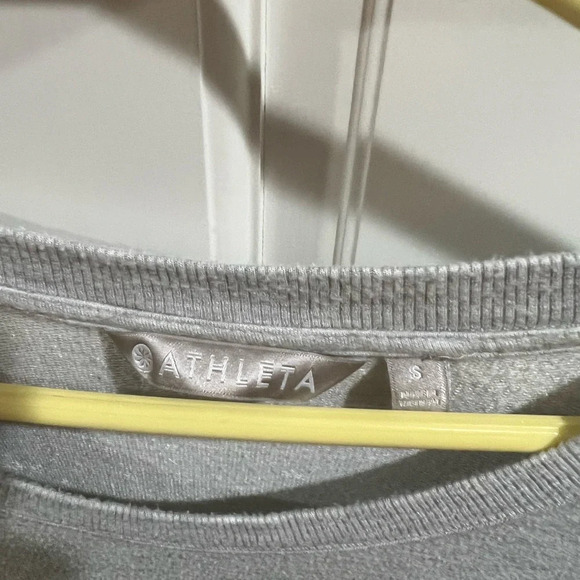 Athleta Grey Knot Twist Detail Top Size S Long Sleeve - Picture 3 of 5